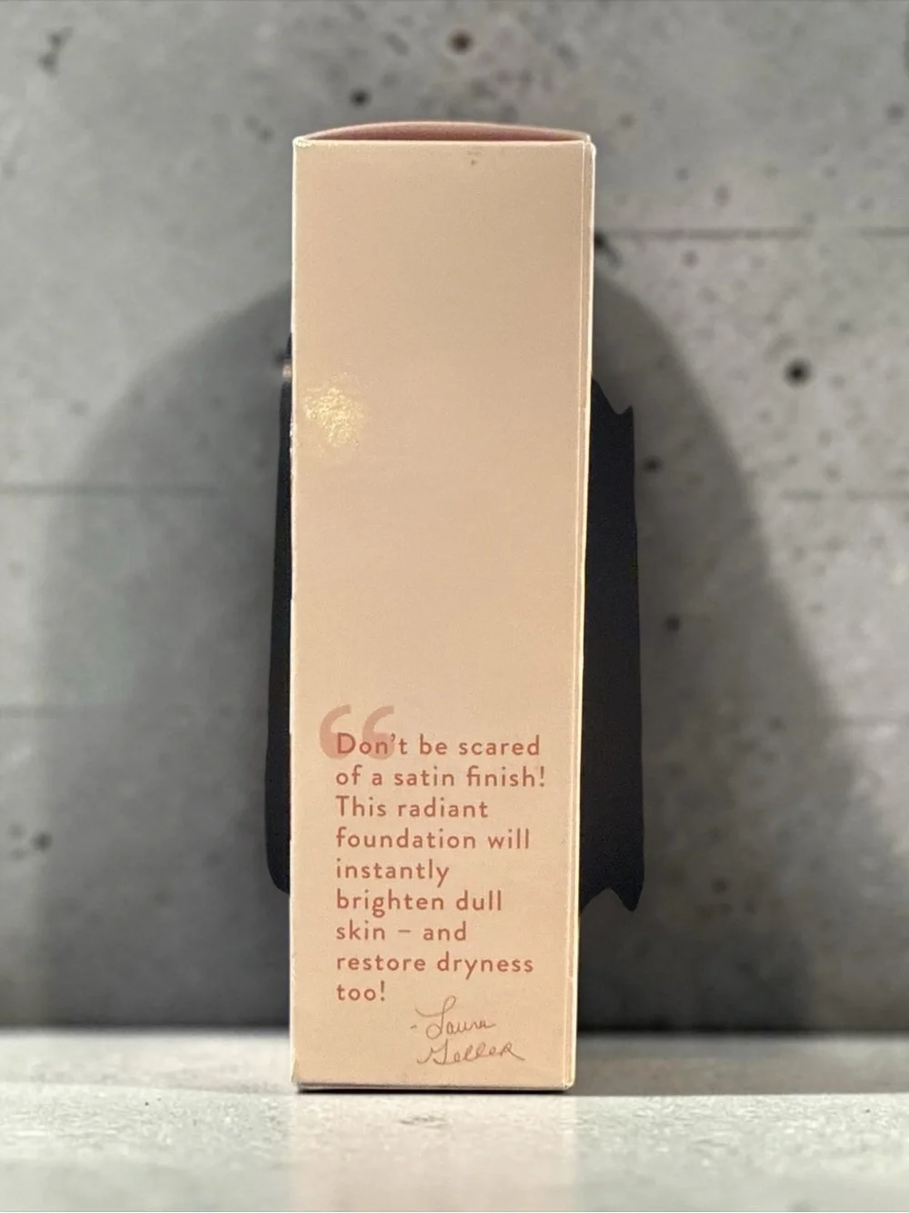 Laura Geller Hydrating Liquid Foundation in Warm Beige & Cream Packaging